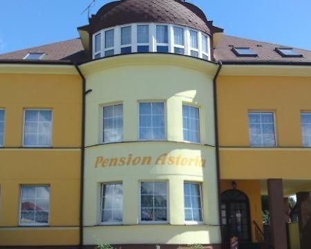 Pension Astoria Klášterec nad Ohří Buitenkant foto