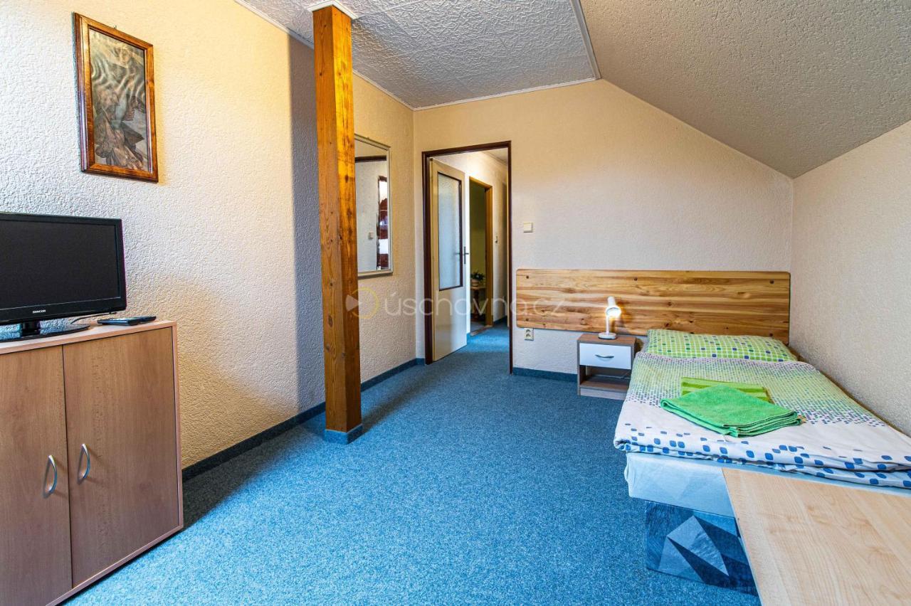 Pension Astoria Klášterec nad Ohří Buitenkant foto